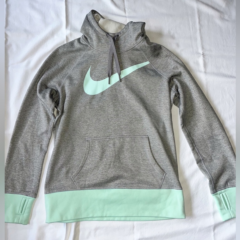 Nike | Therma-Fit Sweatshirt | Size M